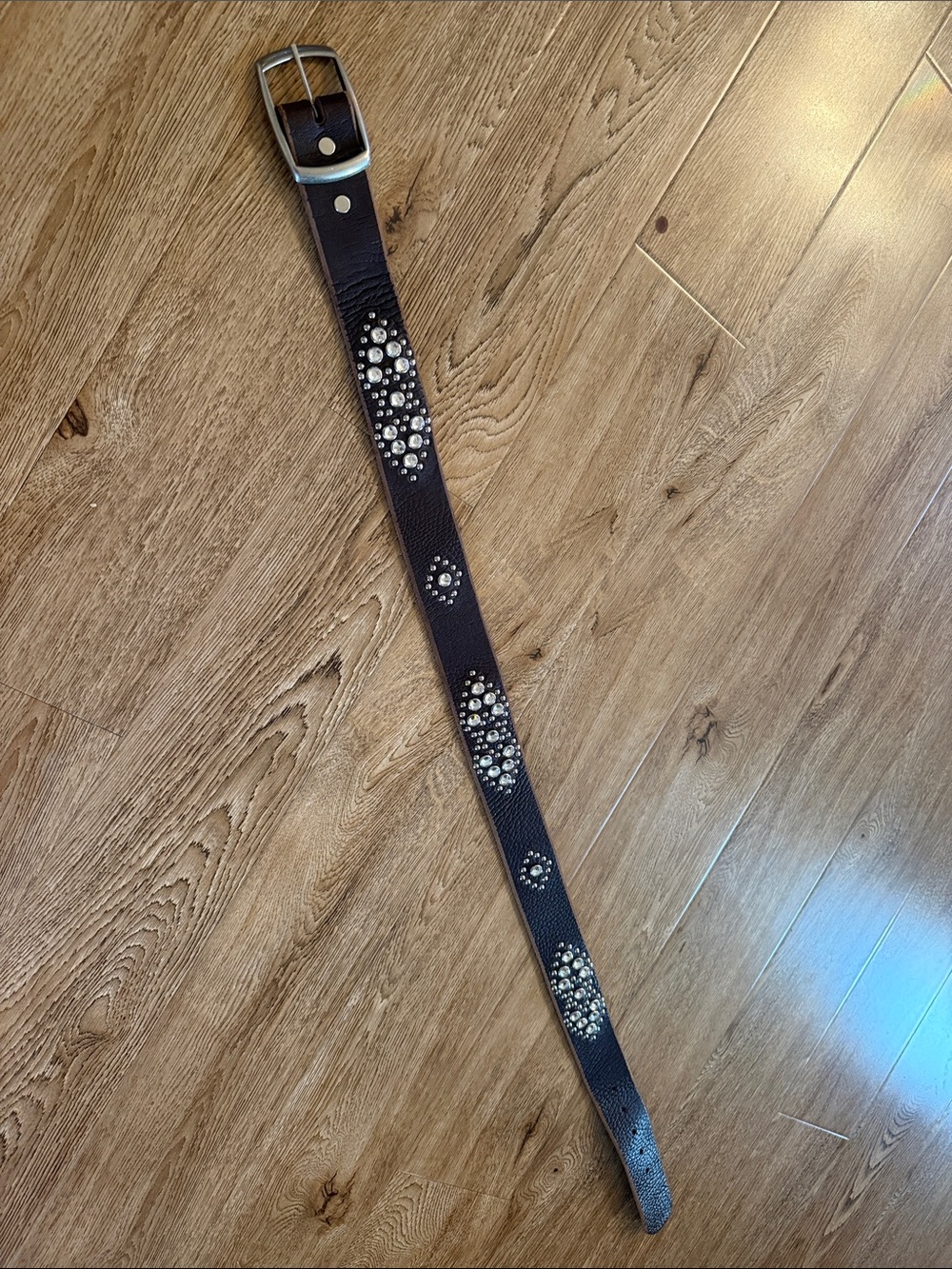 Genuine  brown leather belt with  beautiful rhinestones